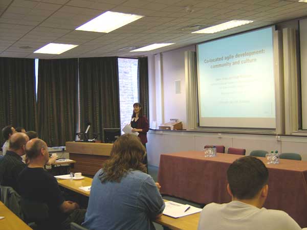 Photo (25KB) : Helen Sharp from The Open University talks about co-located agile development.